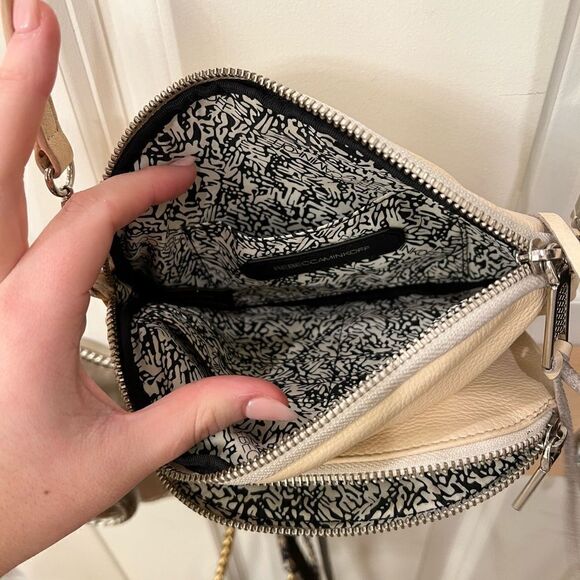 Rebecca minkoff beige crossbody purse silver hardware - Picture 4 of 6